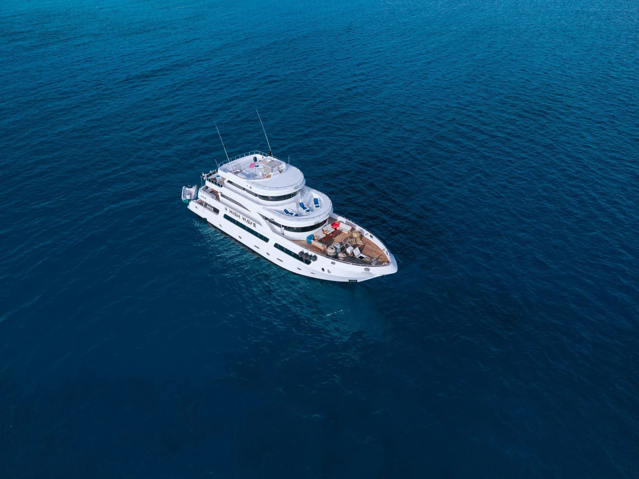High Wave yacht from above